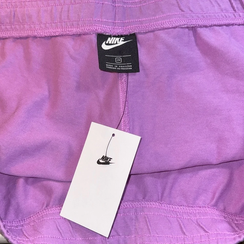 Nike Casual Comfy Athleisure Pull On Retro Vibe 90s Vintage Style Lounge Shorts
